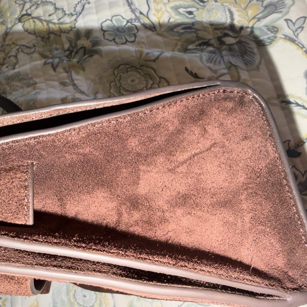Tory Burch Suede Lee Radziwill Shoulder Bag in Dark Cocoa - Picture 9 of 16